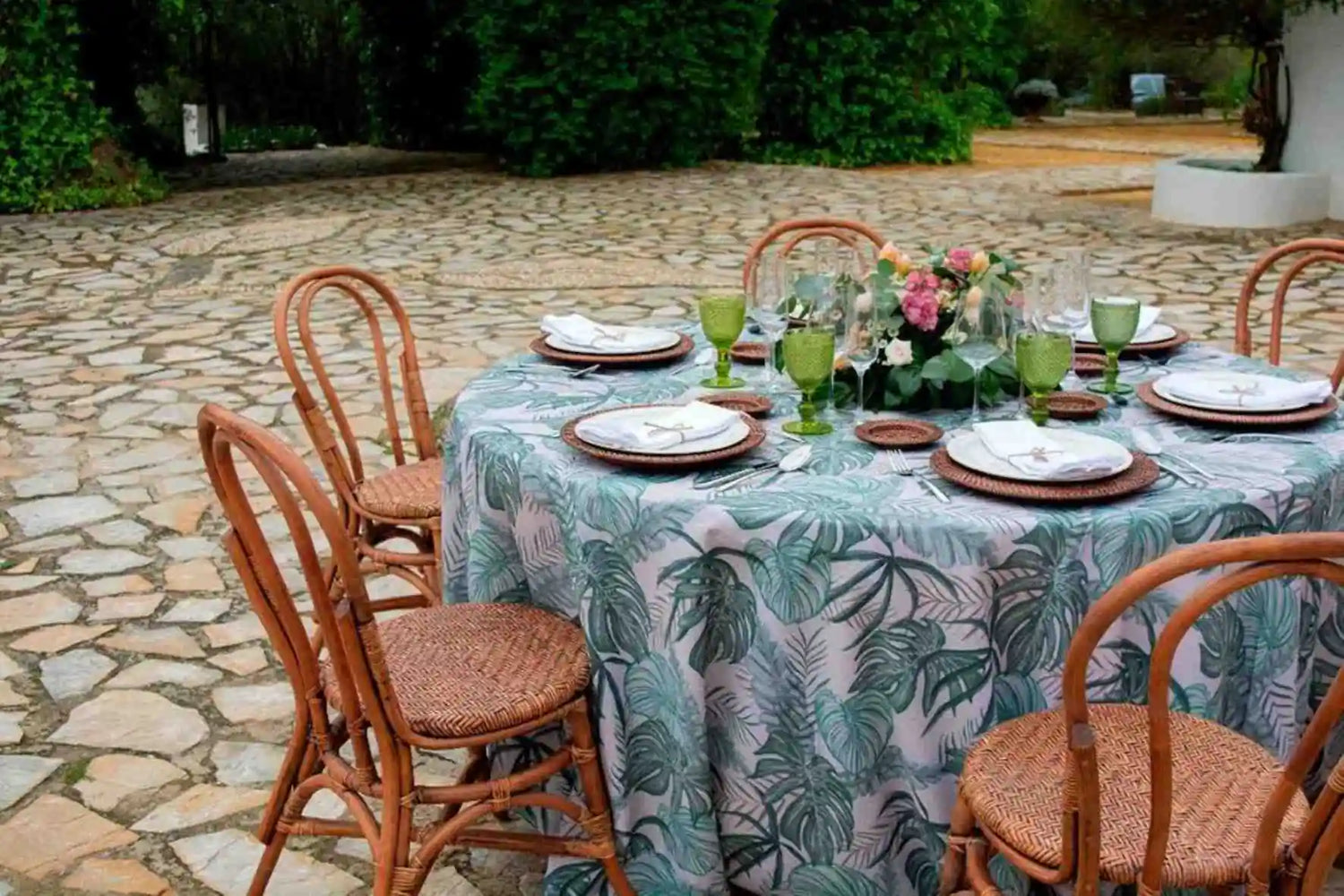 Historia de las Sillas Thonet, un diseño clásico y atemporal.