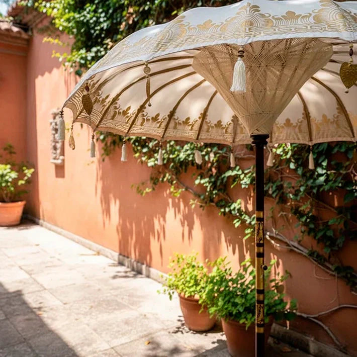Alt Sombrilla balinesa o sombrilla de aluminio. ¿Cuál elegir para tu terraza o evento?