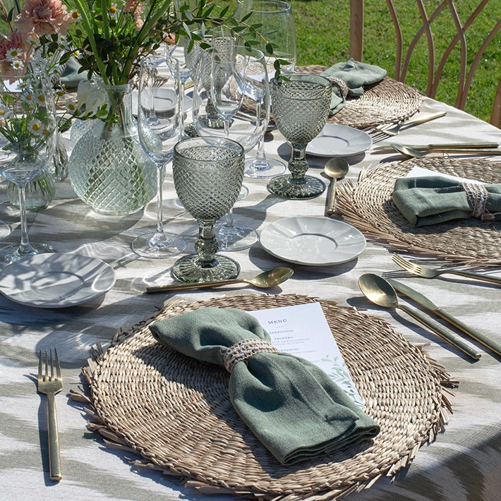 Alt Bajoplatos de flecos fabricado en fibras naturales para eventos y hostelería EME Mobiliario