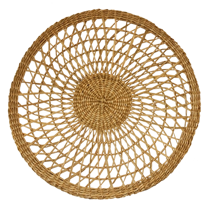 Alt Bajoplato fabricado con mimbre de calidad creando un diseño trenzado EME Mobiliario