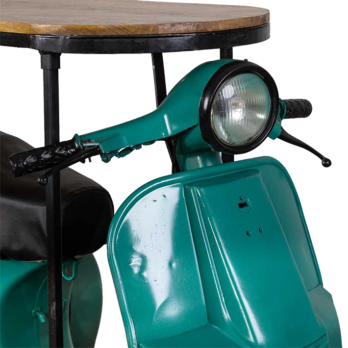 Alt Barra Decorativa En Forma Vespa con acabado en Verde fabricada en madera y metal, ideal para eventos con temática EME Mobiliario