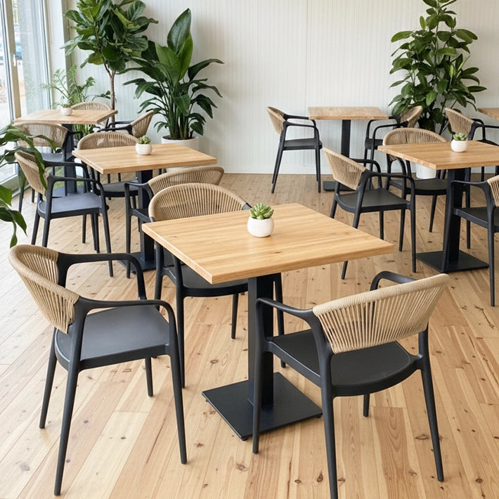 Alt Bases De Acero Cuadradas Negras diseñadas para el sector de la hostelería. Para usos profesionales EME Mobiliario