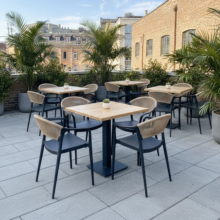 Alt Bases De Acero Cuadradas Negras diseñadas para el sector de la hostelería. Para usos profesionales EME Mobiliario