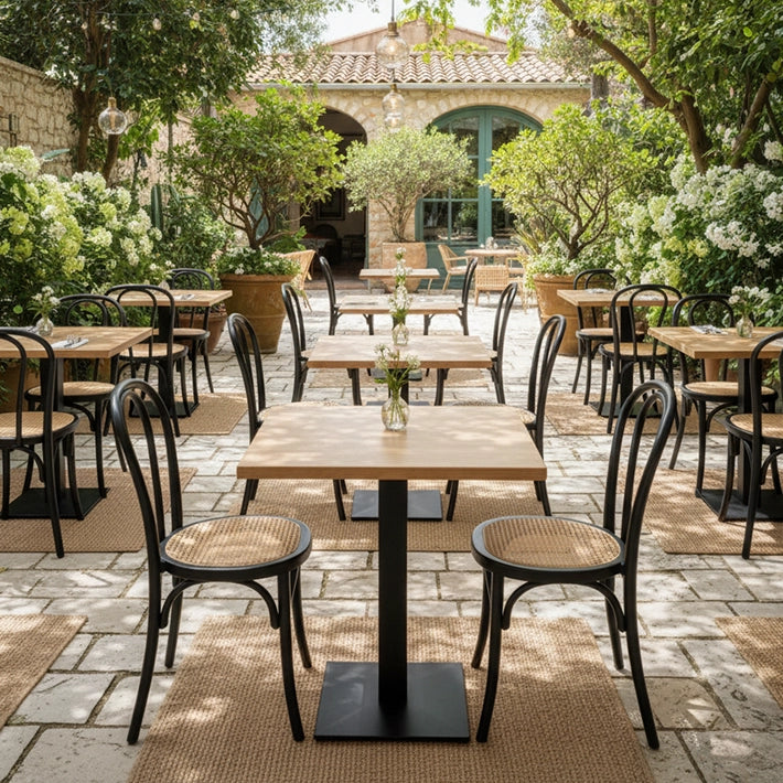 Alt Bases De Acero Cuadradas Negras diseñadas para el sector de la hostelería. Para usos profesionales EME Mobiliario