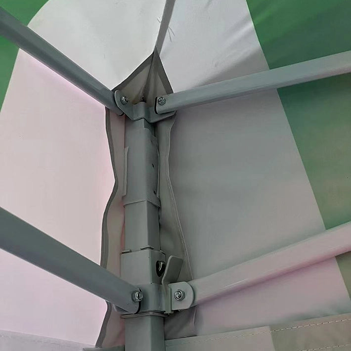 Alt Carpa Plegable con diseño feriante de color verde y blanco con estructura fabricada en acero de alta calidad, ideal para eventos en exteriores EME Mobiliario