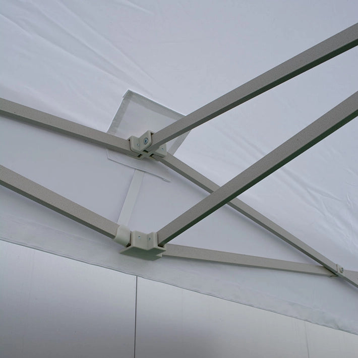 Alt Carpas Plegables 3x3 con estructura blanca fabricada en acero con lona de color blanca fabricada en poliéster EME Mobiliario