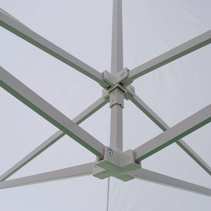 Alt Carpas Plegables 3x3 con estructura blanca fabricada en acero con lona de color blanca fabricada en poliéster EME Mobiliario