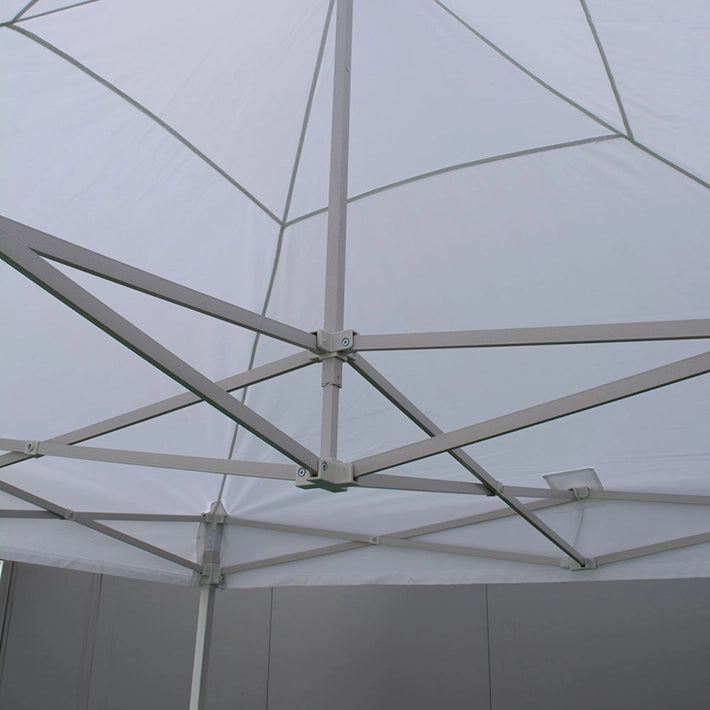 Alt estructura interna de nuestras carpas plegables 4x4 fabricadas en acero EME Mobiliario