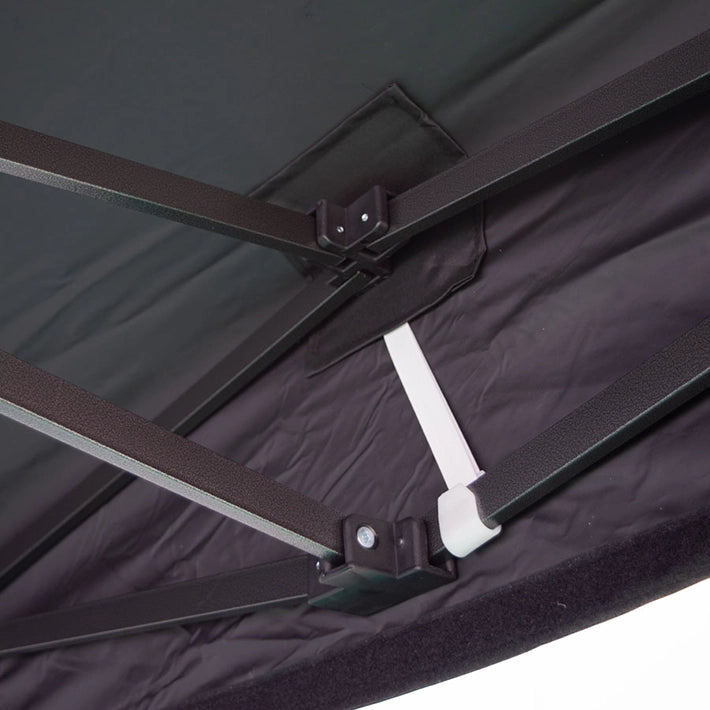 Alt Carpas Plegables 3x3 con estructura negra fabricada en acero con lona de color negra fabricada en poliéster EME Mobiliario