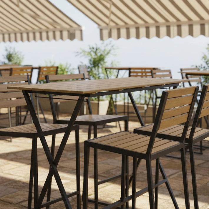 Alt Taburetes Mallorca fabricados en acero y láminas de imitación madera con estructura apilable. Ideal para Hostelería. EME Mobiliario