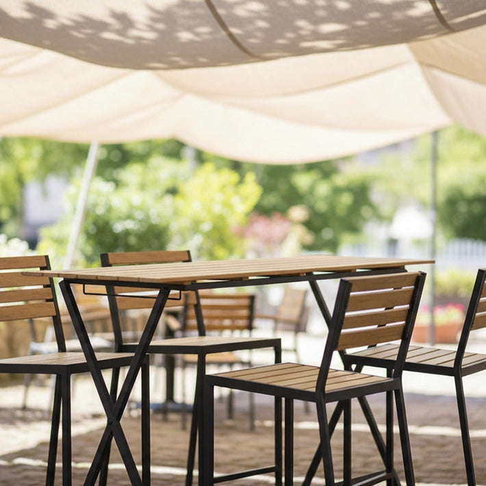 Alt Taburetes Mallorca fabricados en acero y láminas de imitación madera con estructura apilable. Ideal para Hostelería. EME Mobiliario