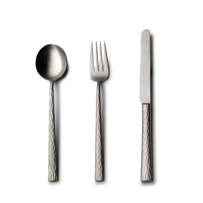 Alt Cubertería Kyoshi Vintage fabricada en acero inoxidable 18/0 con un original diseño y un acabado envejecido ideal para el uso intensivo profesional EME Mobiliario 