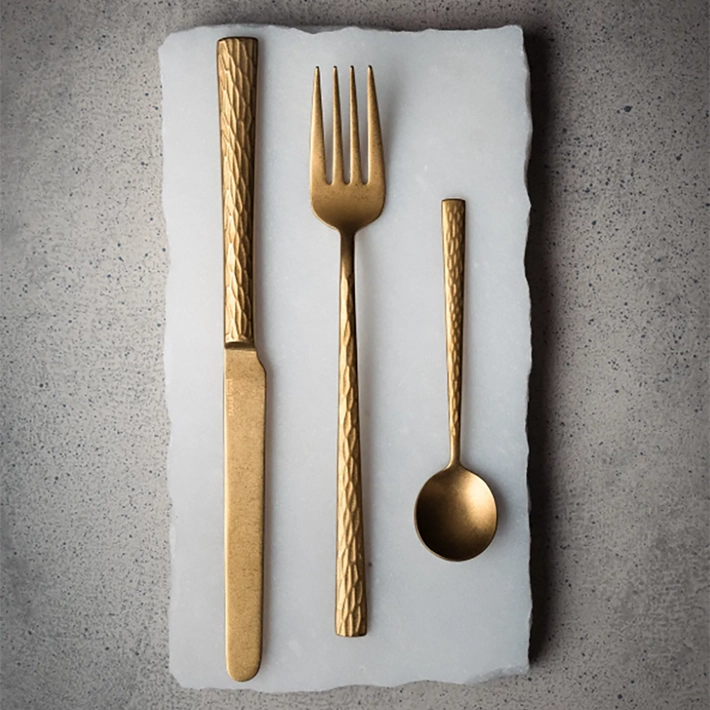 Alt Cuberterías fabricadas de acero inoxidable perfecta para usos intensivo en el sector de la hostelería EME Mobiliario