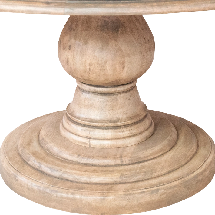 Alt Mesa de Comedor Habana con un diseño de pie central de estilo clásico fabricada en madera maciza de mango con un acabado natural