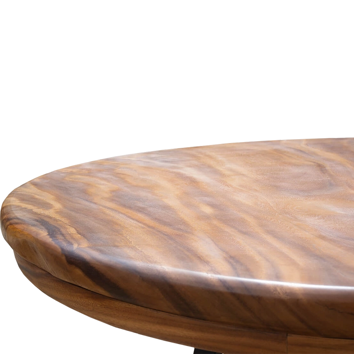 Alt Mesa Comedor Suar fabricada con madera maciza y patas de hierro ideal para usar como mesa de comedor