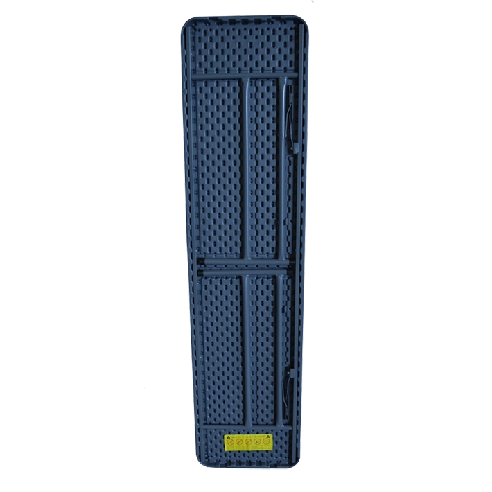 Alt Mesa Plegable rectangular fabricada en polietileno ideal para usar en eventos y caterings EME Mobiliario