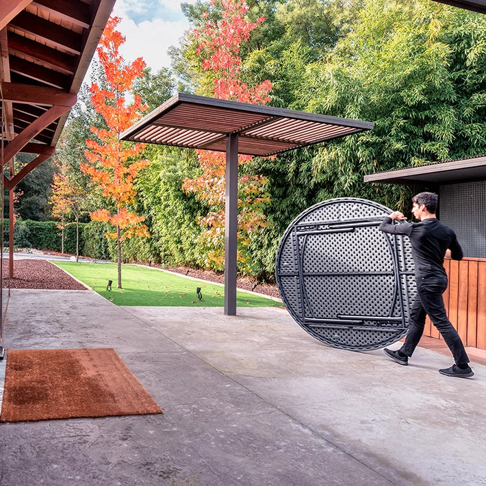 Alt Mesas Zown fabricadas en acero, diseñadas para usos intensivos EME Mobiliario