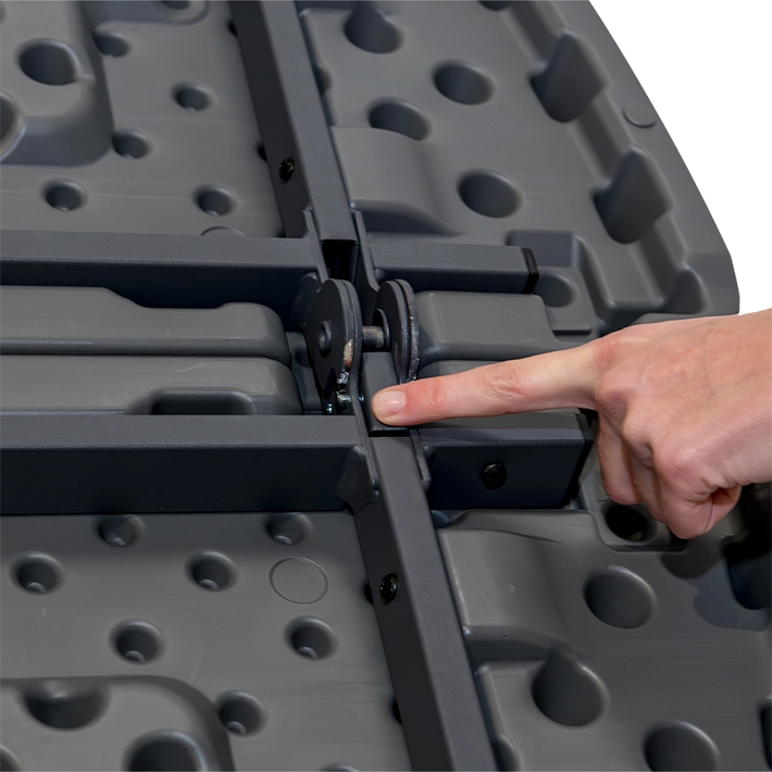 Alt Mesas Zown fabricadas en acero, diseñadas para usos intensivos EME Mobiliario