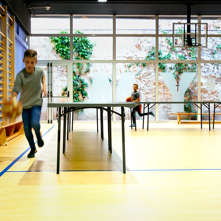 Alt Mesas Zown Rectangulares con composiciones modulares EME Mobiliario