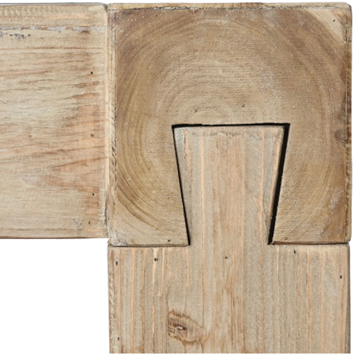 Alt Mesa de Comedor Abeto fabricada en madera de abeto ideal para usar en comedores de grandes dimensiones que combina dos tonalidades de madera para hacerla única y original EME Mobiliario 