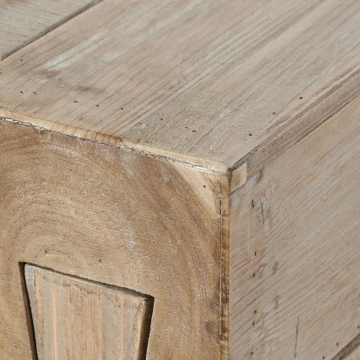 Alt Mesa de Comedor Abeto fabricada en madera de abeto ideal para usar en comedores de grandes dimensiones que combina dos tonalidades de madera para hacerla única y original EME Mobiliario 