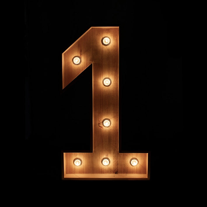 Alt Número de Madera con luces led decorativo para eventos EME Mobiliario 