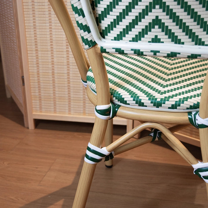 Alt Silla Paris Verde fabricada en aluminio y textilene trenzado verde y blanco ideal para establecimientos de hostelería EME Mobiliario 