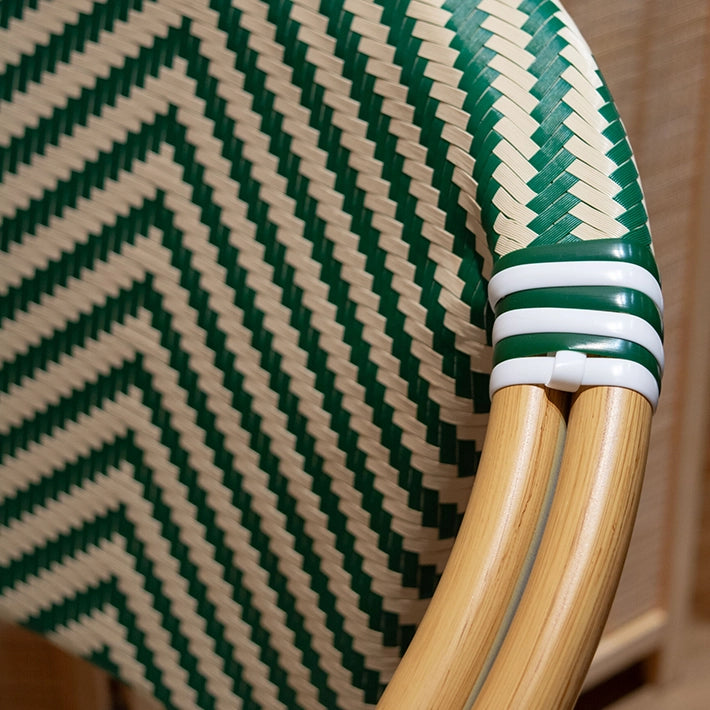 Alt Sillón París Verde con estructura en acero imitación ratán natural y asiento y respaldo de textilene trenzado EME Mobiliario 