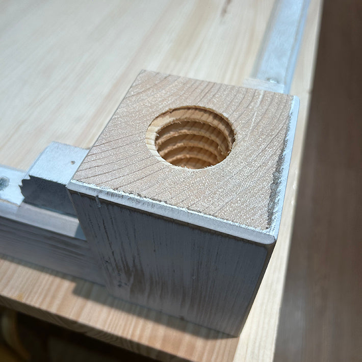 Alt Mesas con Patas Torneables de Madera con estilo rústico EME Mobiliario