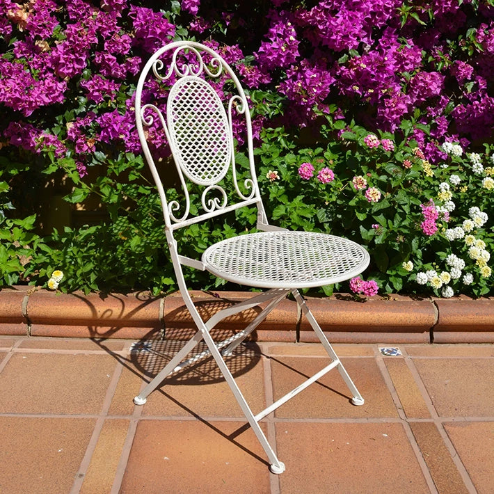 Alt Silla de Forja Plegable Redonda con un original diseño en color crema ideal para eventos y hostelería. 