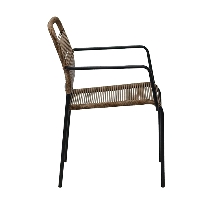 Alt Sillas Ibiza con acabado en color Negro con asiento de cuerda sintética y con estructura resistente de acero EME Mobiliario