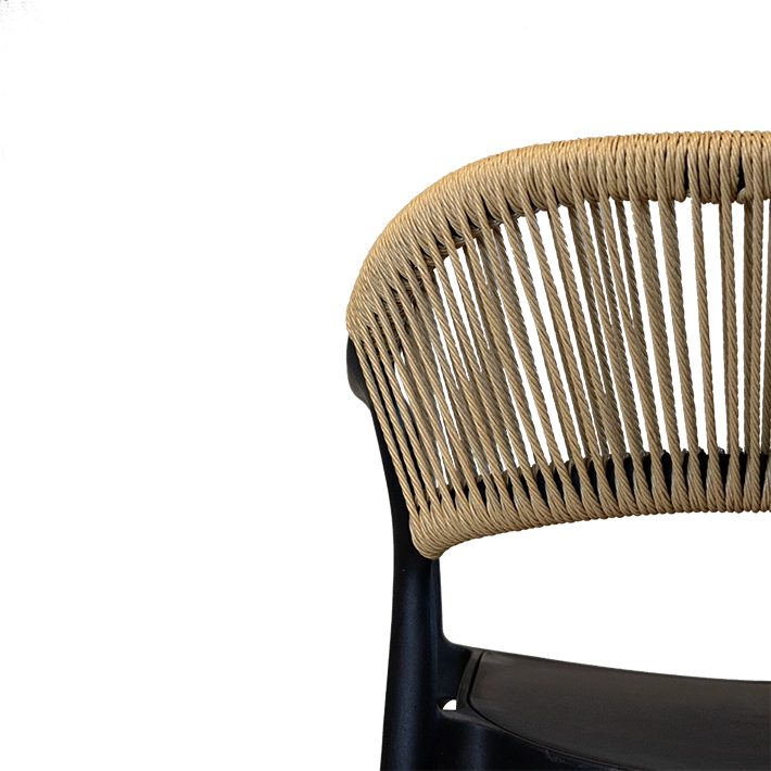 Alt Silla con estructura de polipropileno de color negro con cuerdas de color marrón EME Mobiliario