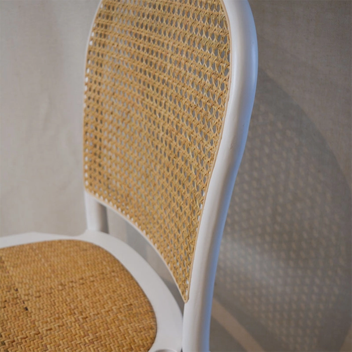 Alt Silla Cannage Blanca fabricada en madera de olmo ideal para eventos y hostelería EME Mobiliario 