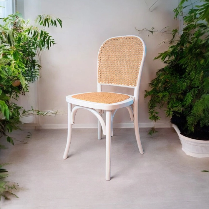 Alt Silla Cannage Blanca fabricada en madera de olmo ideal para eventos y hostelería EME Mobiliario 