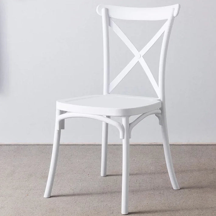 Alt Silla Crossback Blanca fabricada en polipropileno ideal como silla de comedor y para uso intensivo profesional EME Mobiliario. Silla apilable.