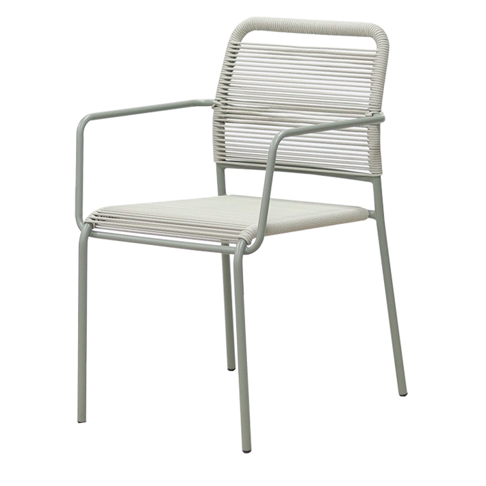 Silla Ibiza Verde fabricada en acero y cuerda sintética perfecta para usar en exterior