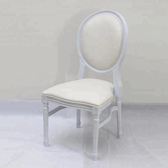 Alt Silla Luis XVI en color blanco fabricada en polipropileno. Estructura monoblock EME Mobiliario