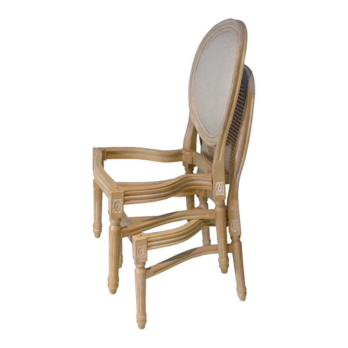 Alt Silla Luis XVI Imitación Madera Decapada fabricada 100% polipropileno ideal para eventos y hostelería. Silla apilable. 