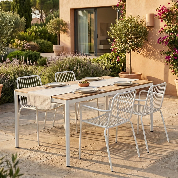 Sillas Menorca ideal para exteriores con acabado en color blanco 
