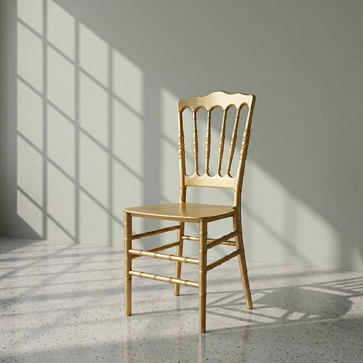  Silla Napoleón Dorada fabricada en polipropileno, ideal para eventos 