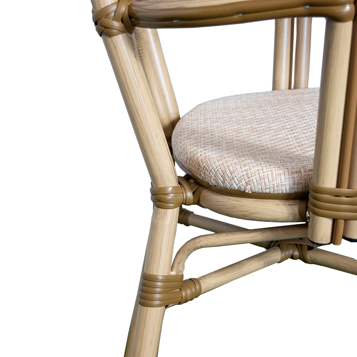 Alt Sillas Niza ideales para usos intensivos en el sector de la hostelería, tanto restaurantes, cafeterías etc... EME Mobiliario