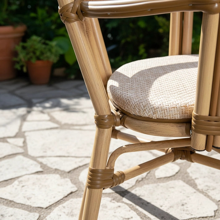 Silla Niza con estructura en aluminio y con tejido textilene, ideal para Hostelería 