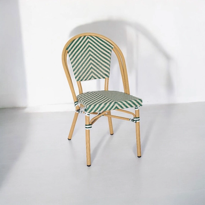 Alt Silla Paris Verde fabricada en aluminio y textilene trenzado verde y blanco ideal para establecimientos de hostelería EME Mobiliario 