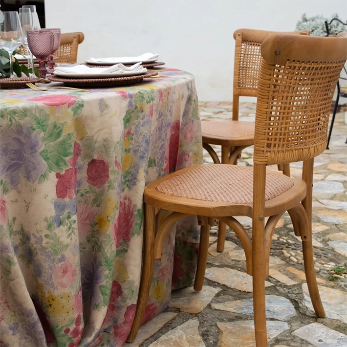 Alt Silla Rope Oscura fabricada con madera de olmo con acabado nogal, asiento de rejilla y respaldo fabricado en paper rope apilable ideal para eventos y hostelería EME Mobiliario 