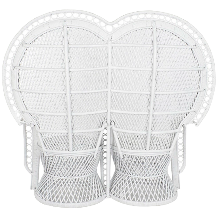 Alt Sillón Emmanuelle Doble Blanco fabricado en ratán ideal para crear rincones únicos