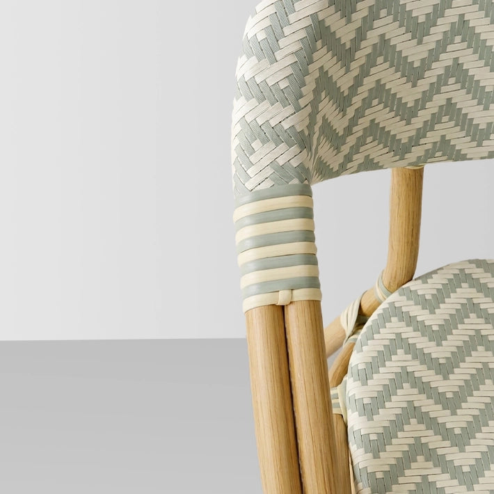 Sillón Cannes Azul fabricado en aluminio imitación ratán y textilene trenzado al más puro estilo parisino 