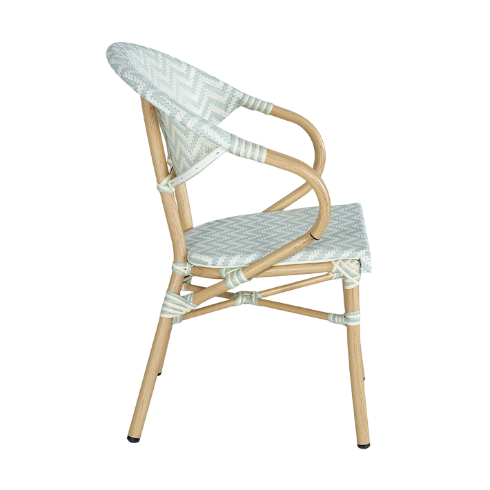 Sillón Cannes Azul fabricado en aluminio imitación ratán y textilene trenzado al más puro estilo parisino 