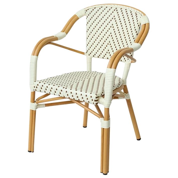 Sillón Lyon Ratán fabricado en aluminio de la más alta calidad y textilene blanco y beige ideal para trasladar la esencia parisina a tu establecimiento de hostelería EME Mobiliario 