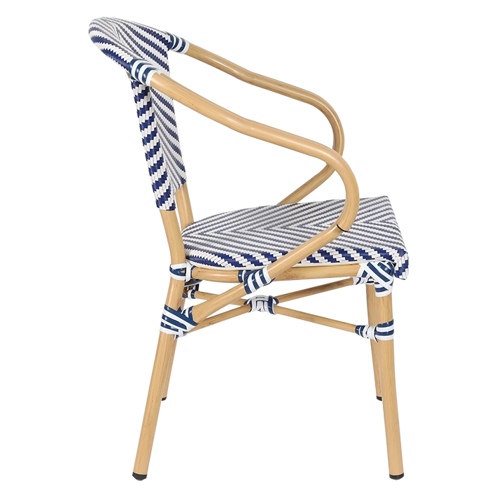 Alt Sillón París Azul fabricado en aluminio y en un textilene trenzado con un bonito diseño en color blanco y azul, totalmente apilable EME Mobiliario 