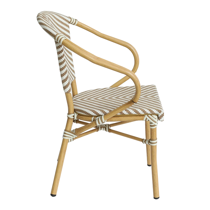 Alt Sillón moderno de aluminio, imitando al bambú con un diseño en forma de espiga de color beige EME Mobiliario